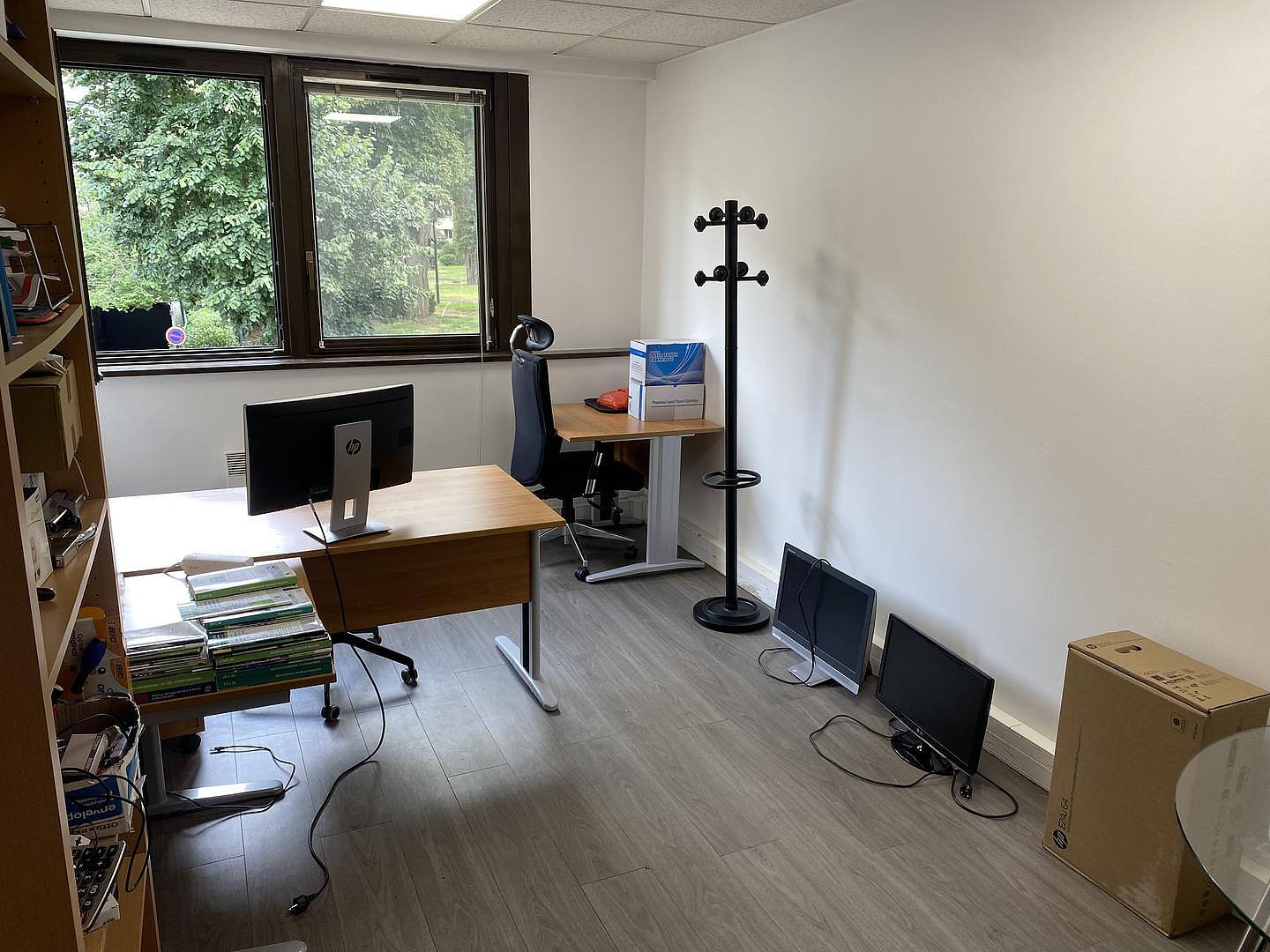 Furnished office for 2 people in Boulogne-Billancourt | Private office | 69614