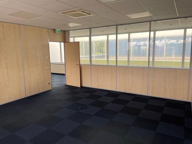Unfurnished office for 11 people in Strassen | Entire office | 66624