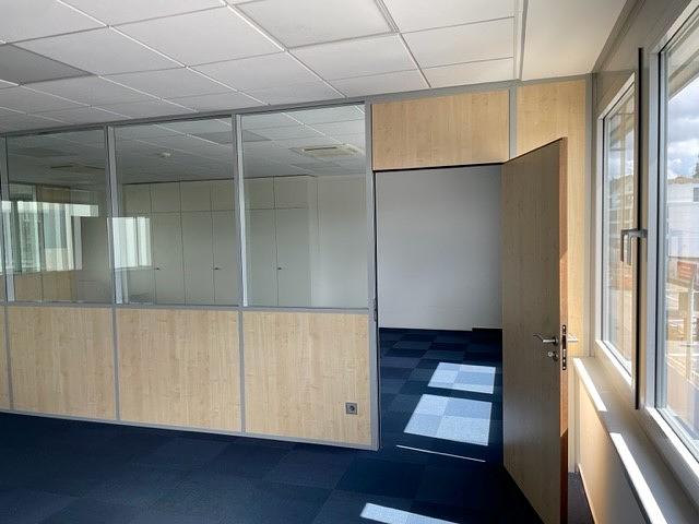 Unfurnished office for 11 people in Strassen | Entire office | 66626