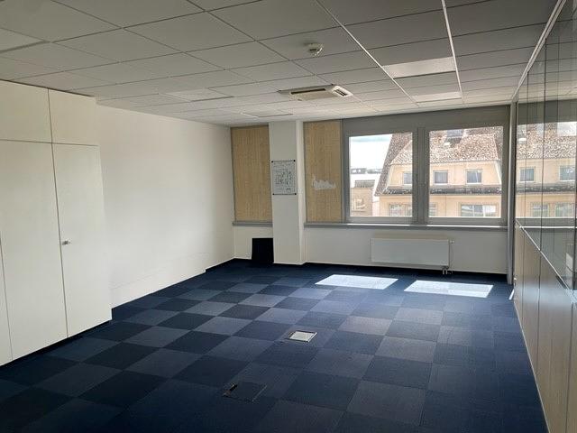 Unfurnished office for 11 people in Strassen | Entire office | 66647