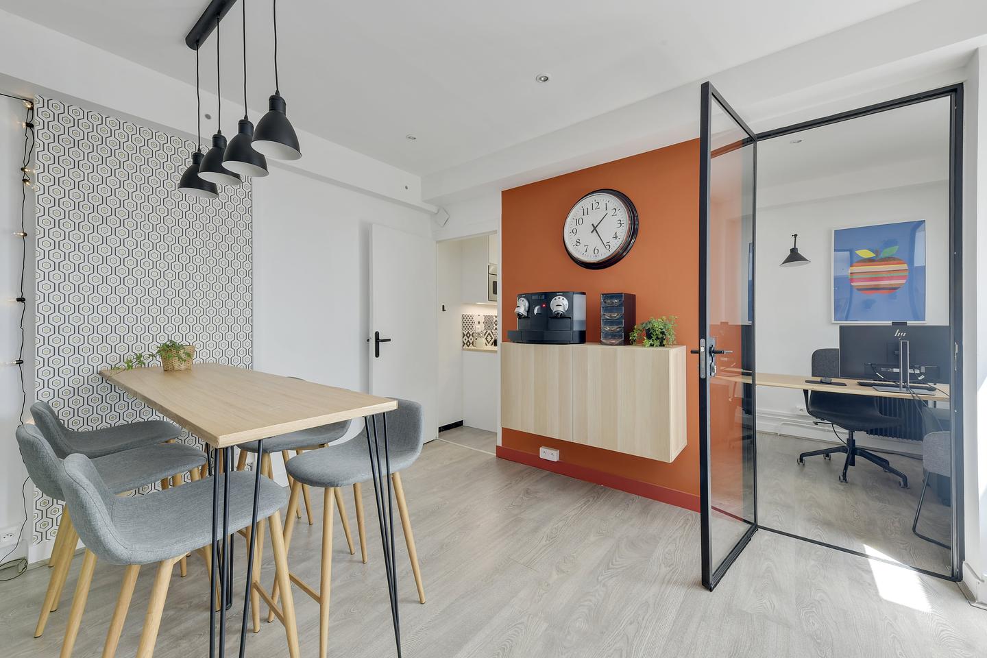 Furnished office for 2 people in Paris | Shared office | 79448