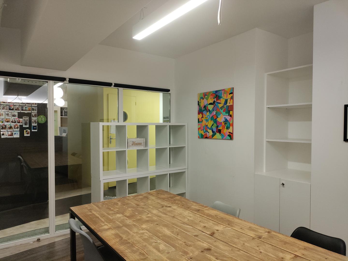 Furnished office for 6 people in Paris | Private office | 70575