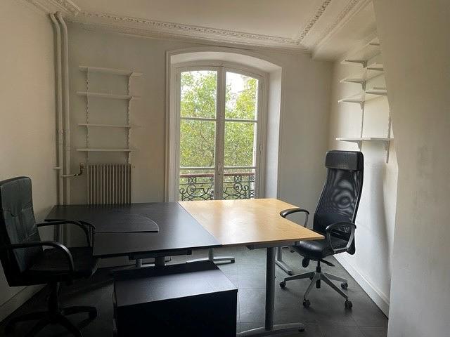 Furnished office for 3 people in Paris | Private office | 69329
