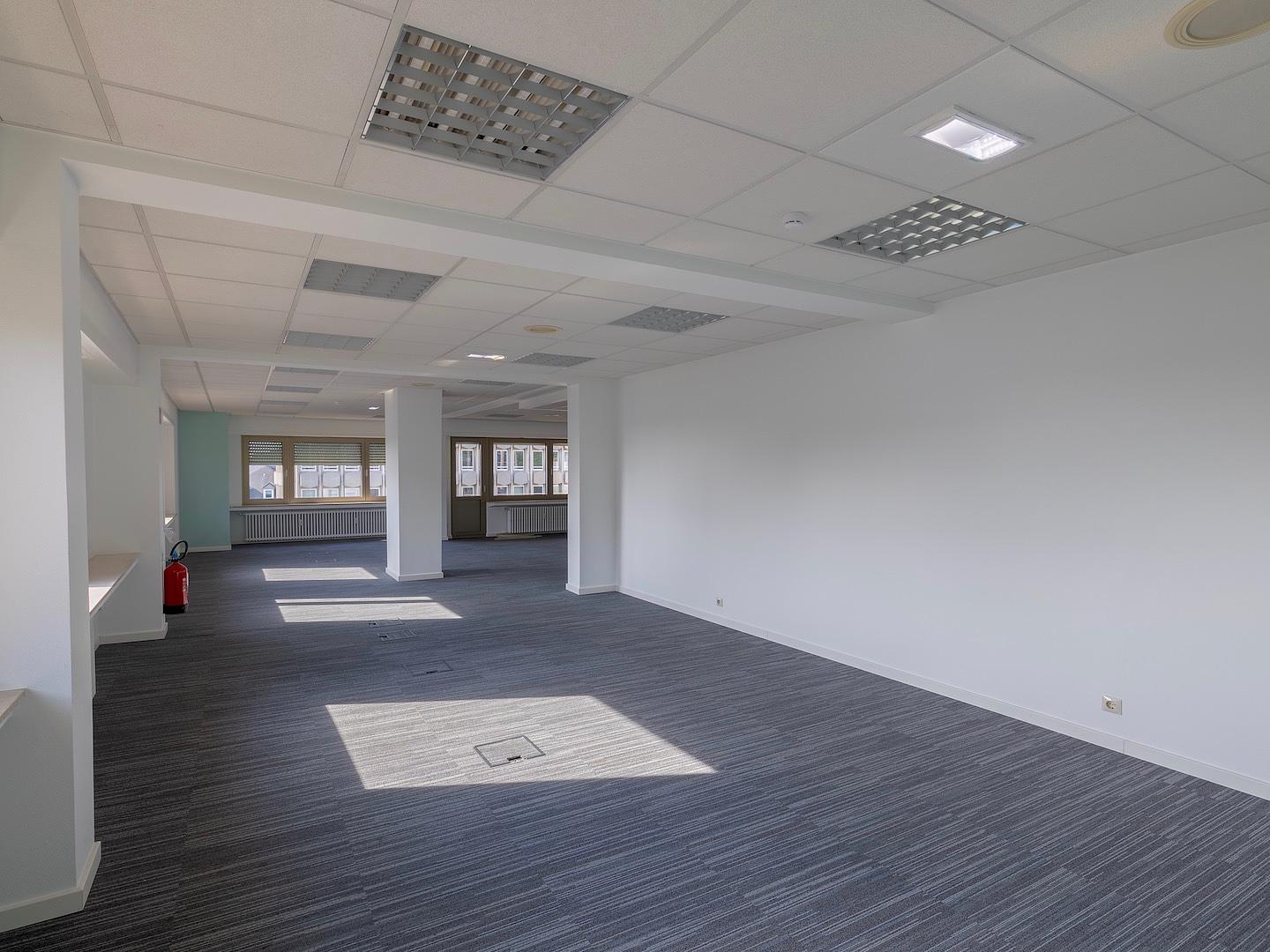 Unfurnished office for 28 people in Luxembourg | Private office | 5445