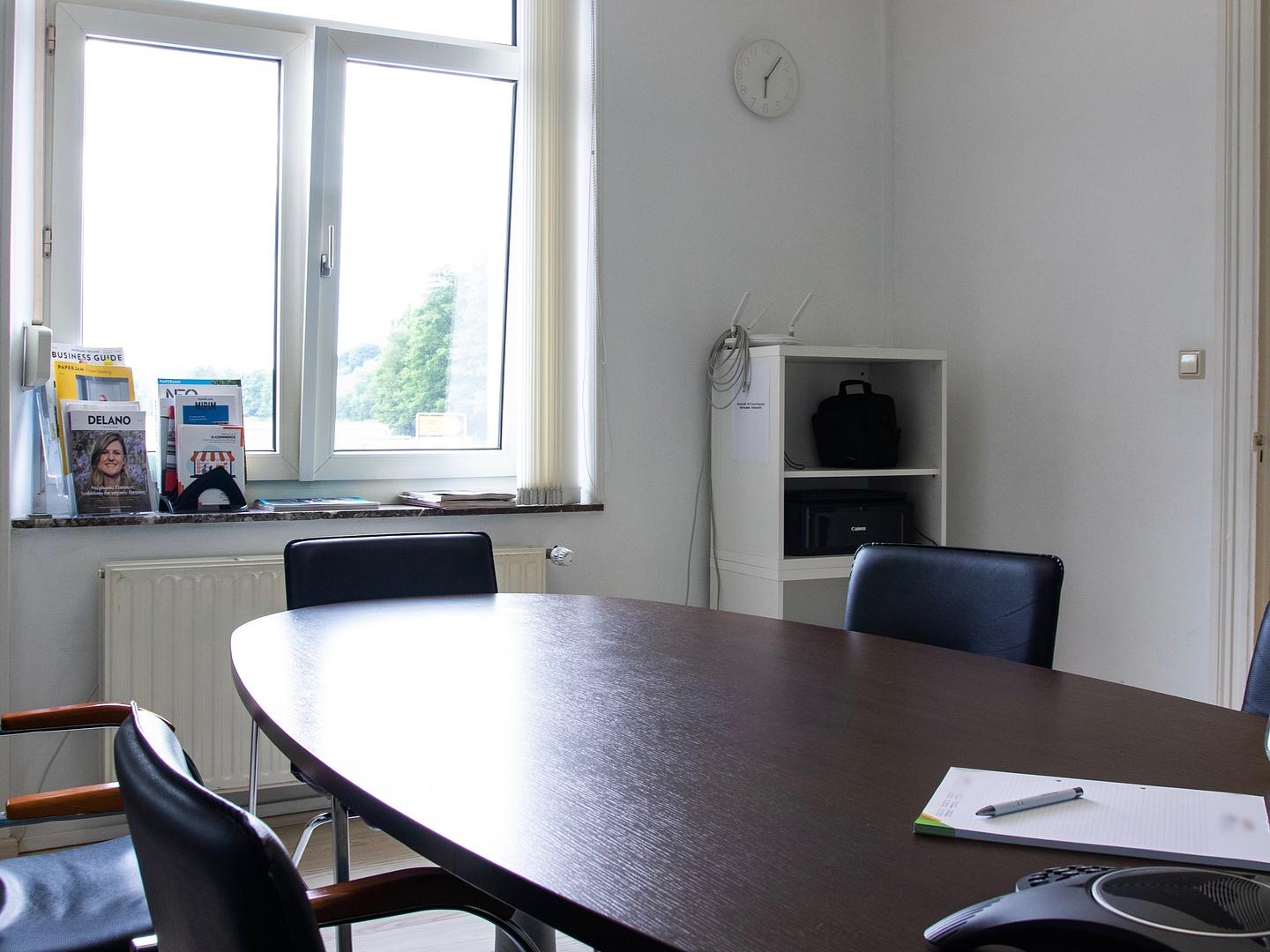 Unfurnished office for 12 people in Hobscheid | Entire office | 5706