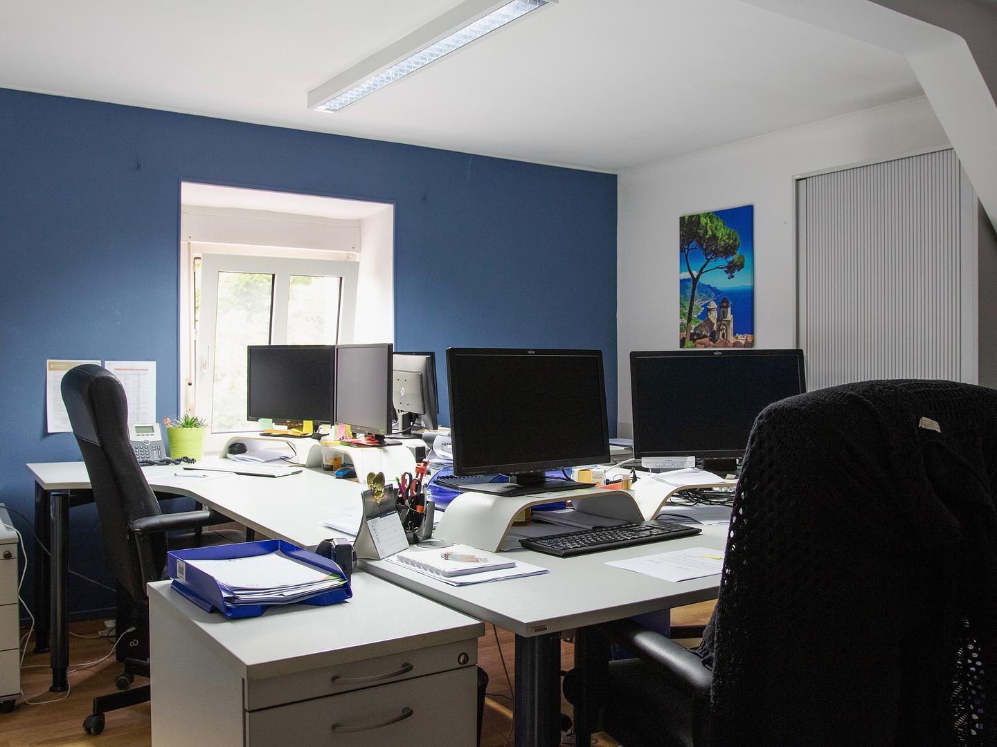 Unfurnished office for 12 people in Hobscheid | Entire office | 5703