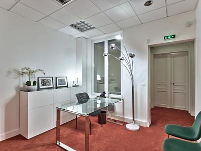Office available for a lawyer in the chic 16th arrondissement
