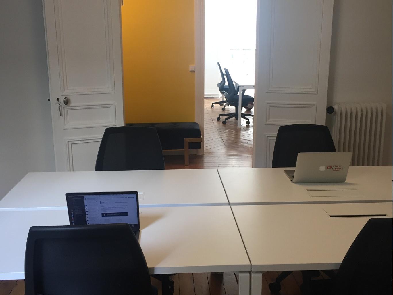 Furnished office for 4 people in Paris | Private office | 46625