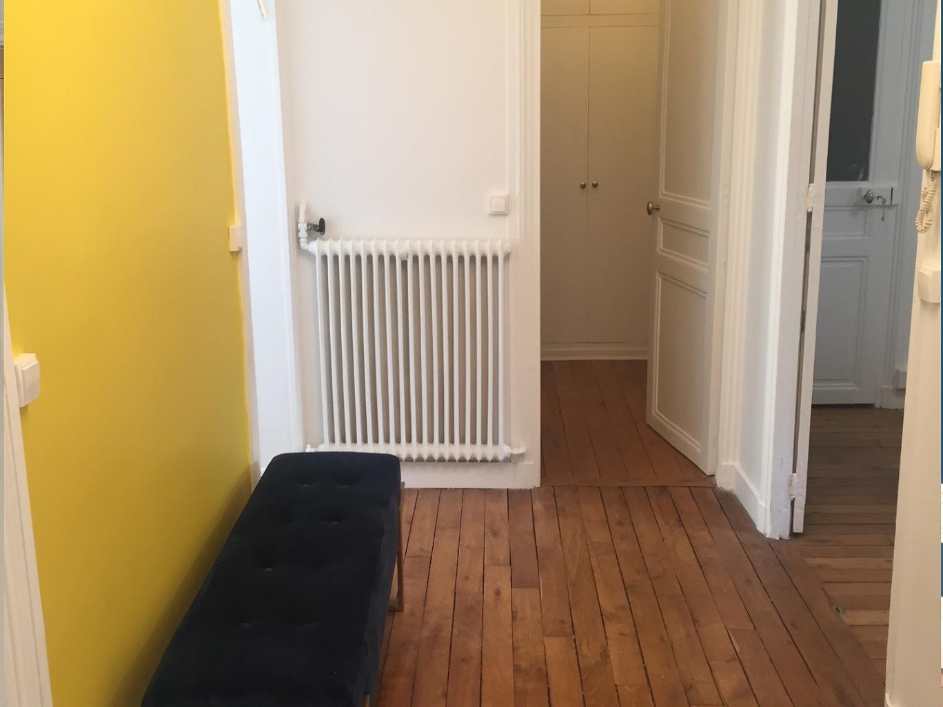 Furnished office for 4 people in Paris | Private office | 46628