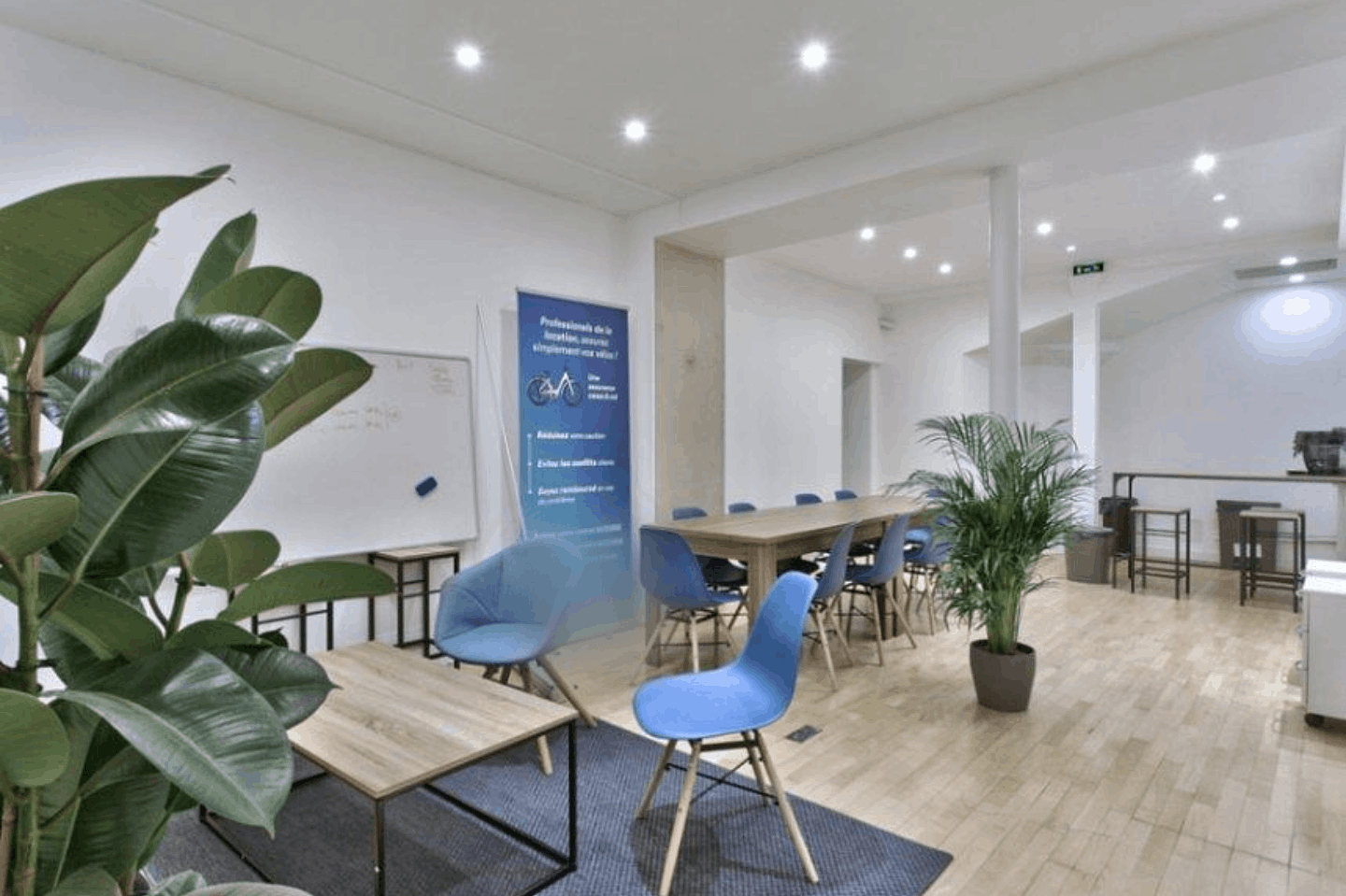 Furnished office for 6 people in Paris | Private office | 17979