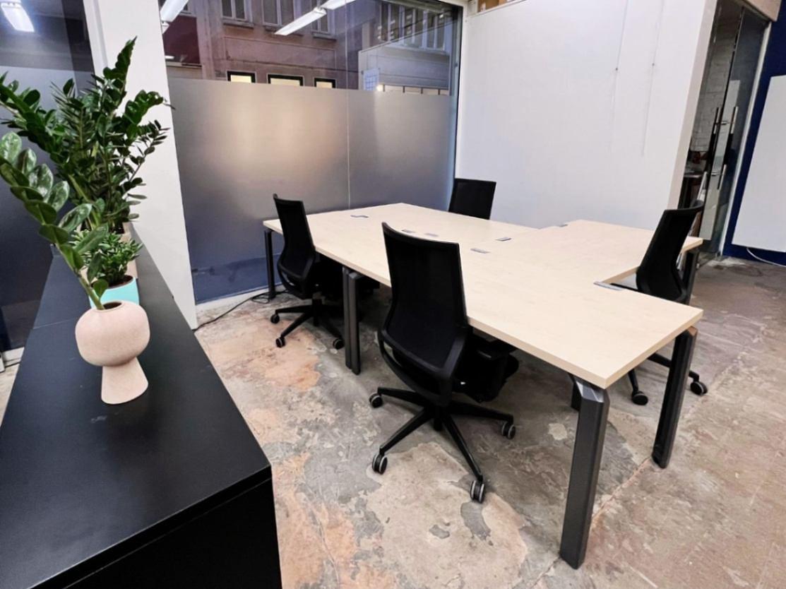 Furnished office for 4 people in Paris | Shared office | 42116