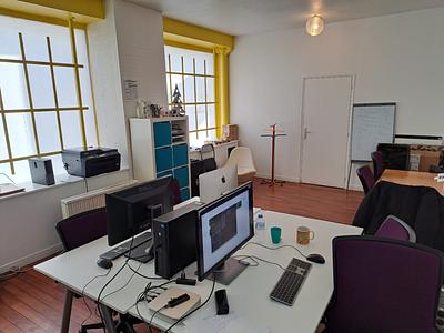 Open space and individual offices on the ground floor + photo/video studio in the basement available
