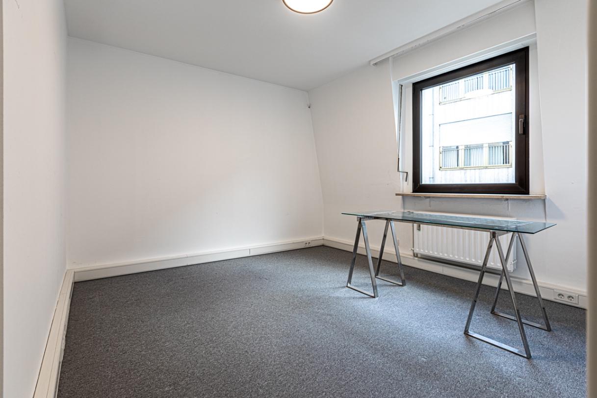 Furnished office for 10 people in Luxembourg | Private office | 37743