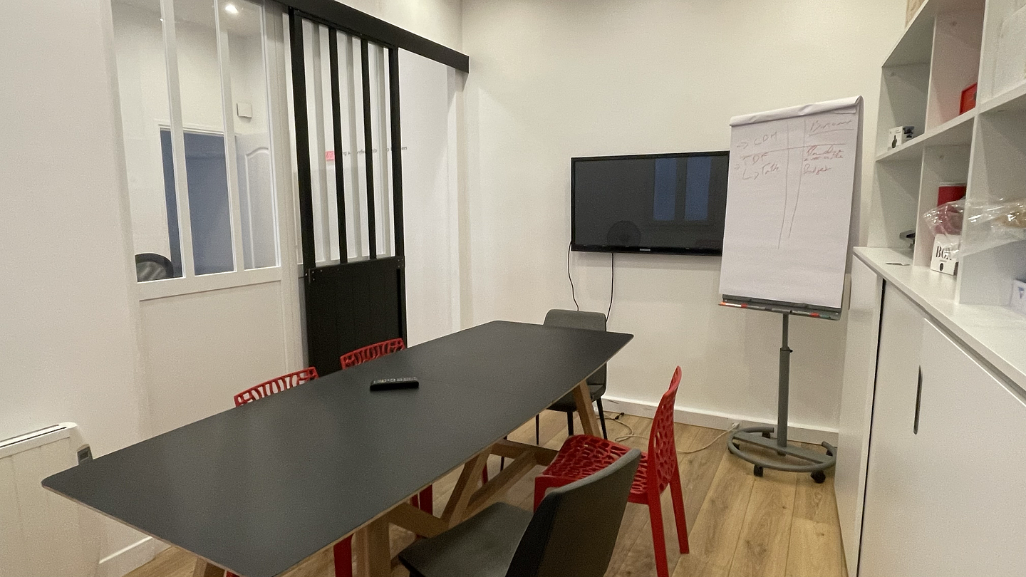 Furnished office for 8 people in Paris | Private office | 53358