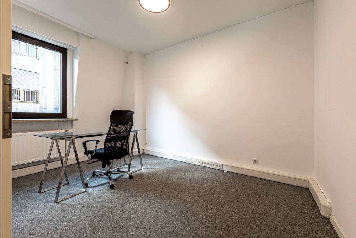 Furnished office for 10 people in Luxembourg | Private office | 37747