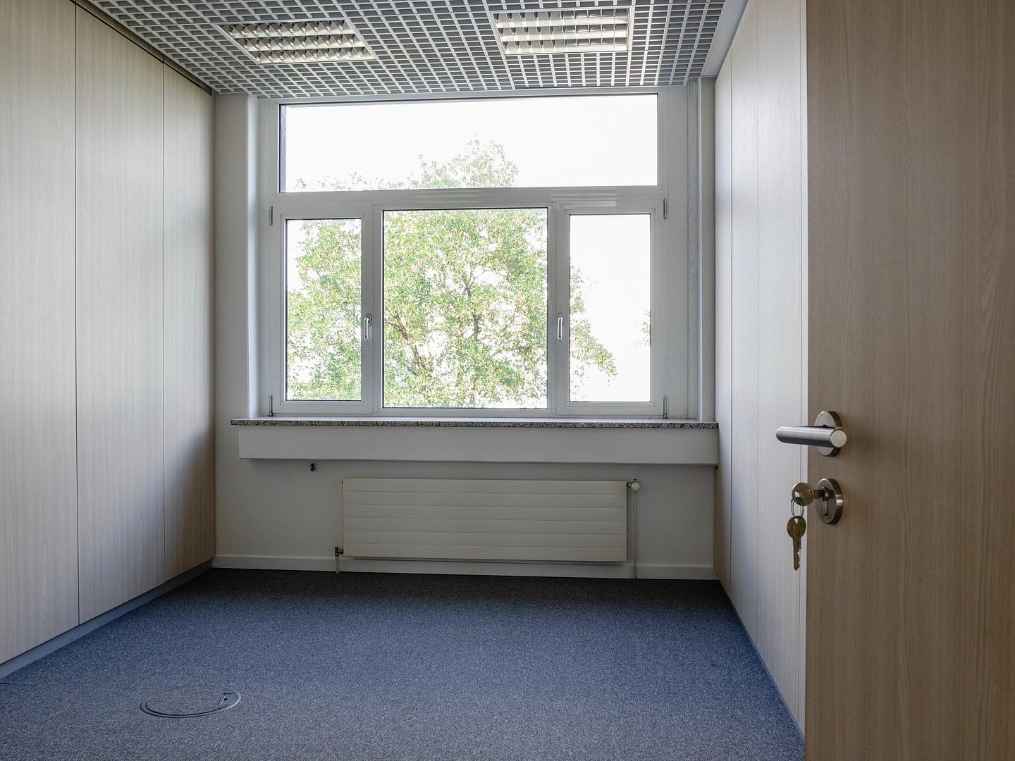 Bureau Non meublé pour 51 personnes à Luxembourg | Bureau privé | 5749