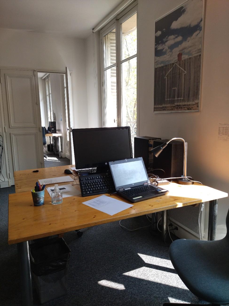 Furnished office for 2 people in Paris | Shared office | 48758