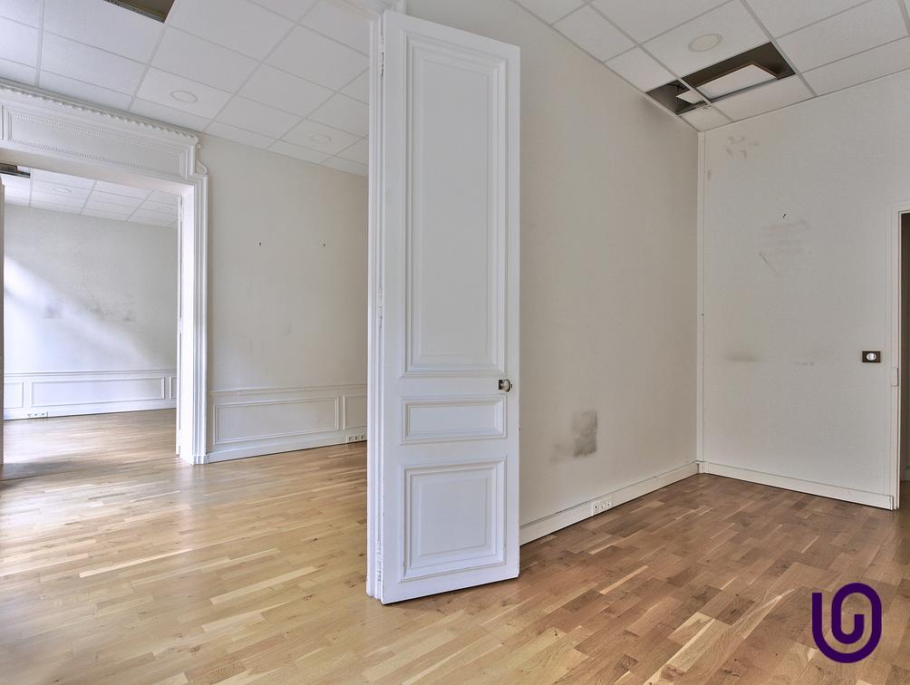 Unfurnished office for 35 people in Paris | Entire office | 62145