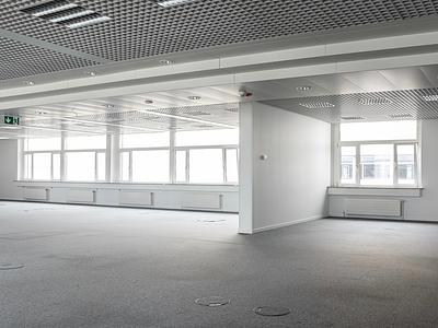 Whole floor with several individual offices and open spaces