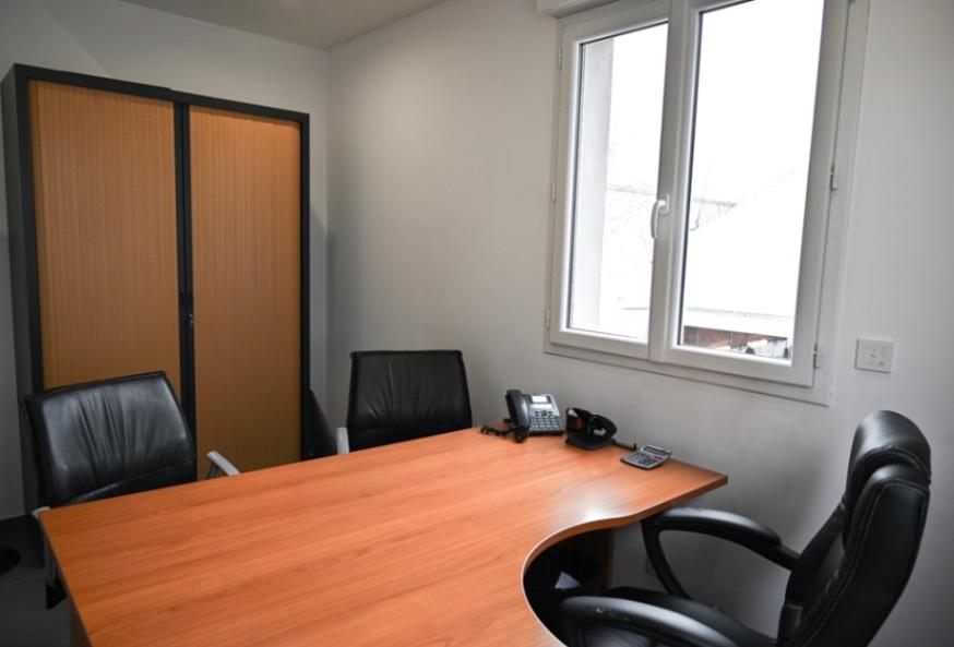 Furnished office for 3 people in Nanterre | Private office | 47761