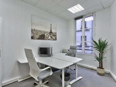 Super office for 1 or 2 people in the heart of Paris