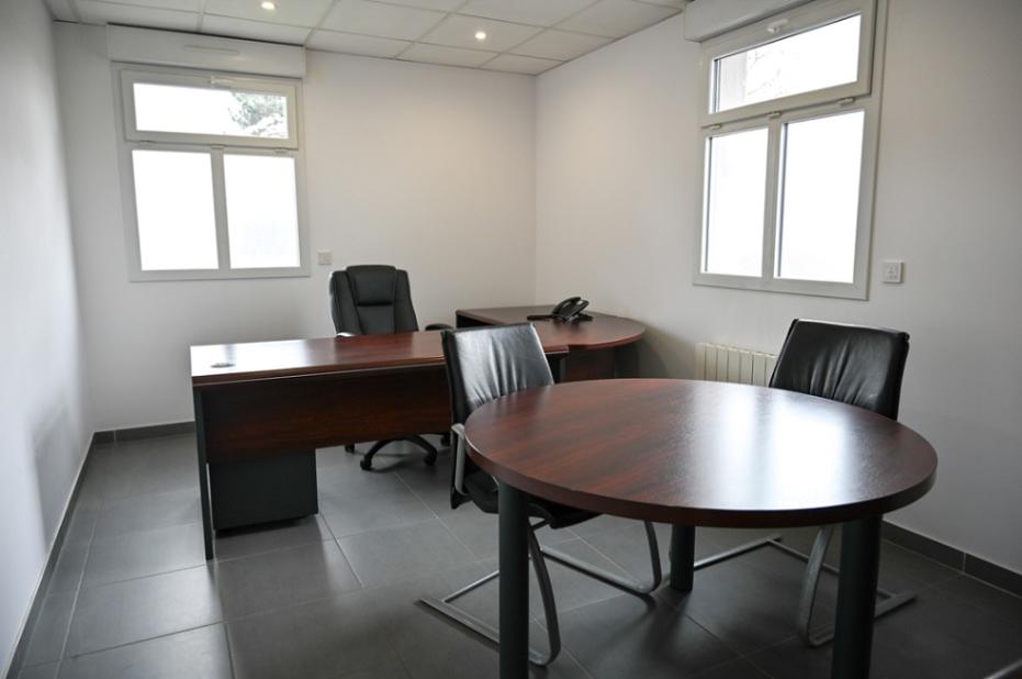 Furnished office for 1 person in Nanterre | Private office | 47790