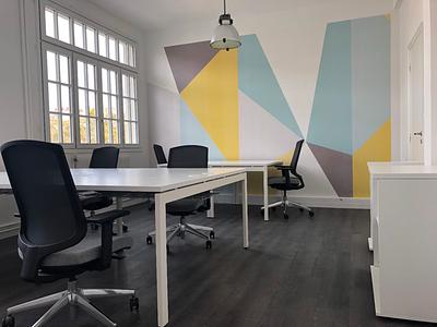 Bright and colourful office to share with a great team 👋