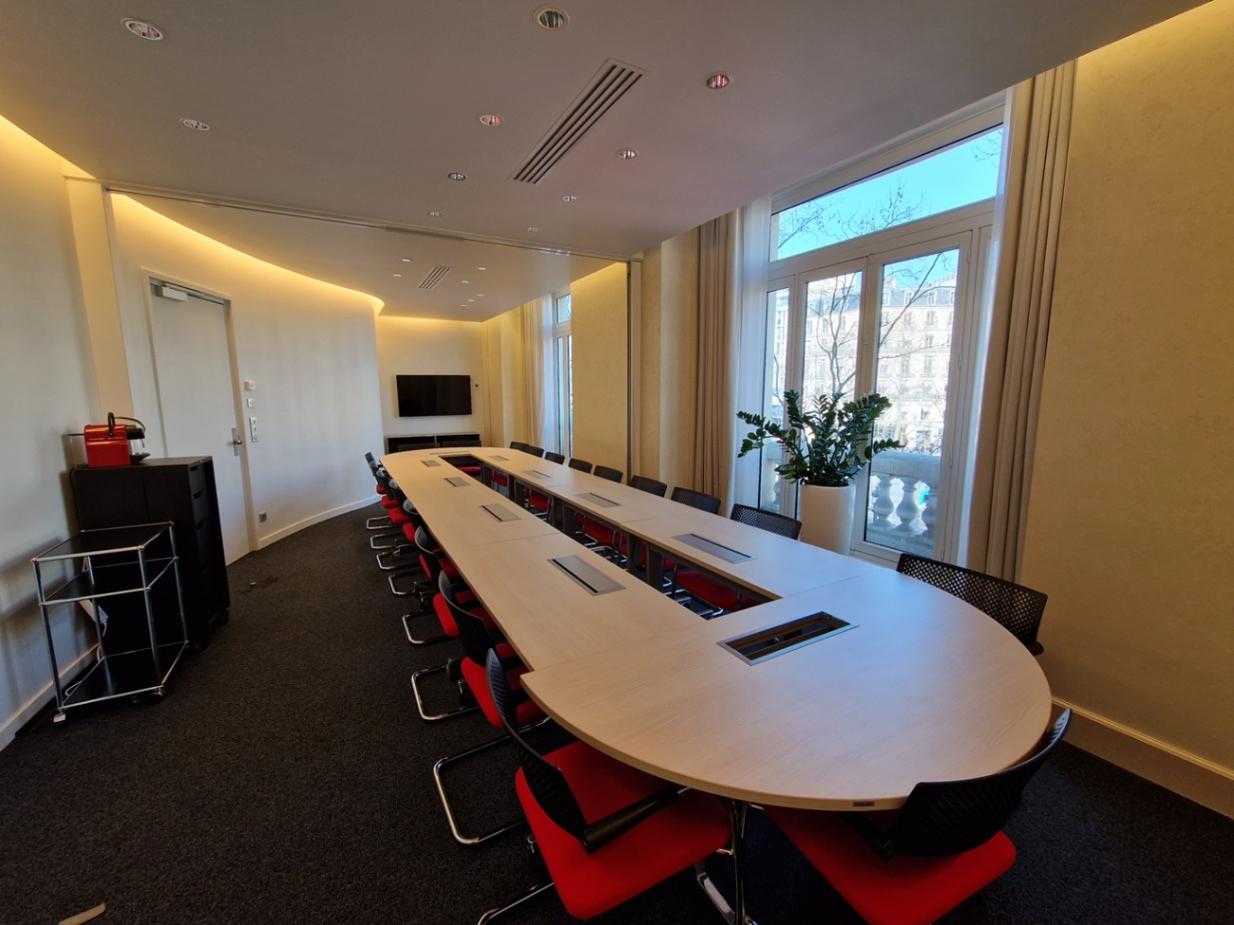 Furnished office for 20 people in Paris | Private office | 38053
