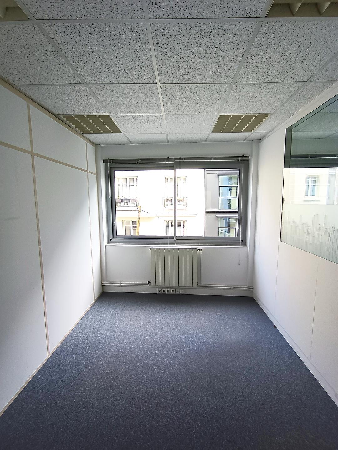 Furnished office for 2 people in Paris | Private office | 57273