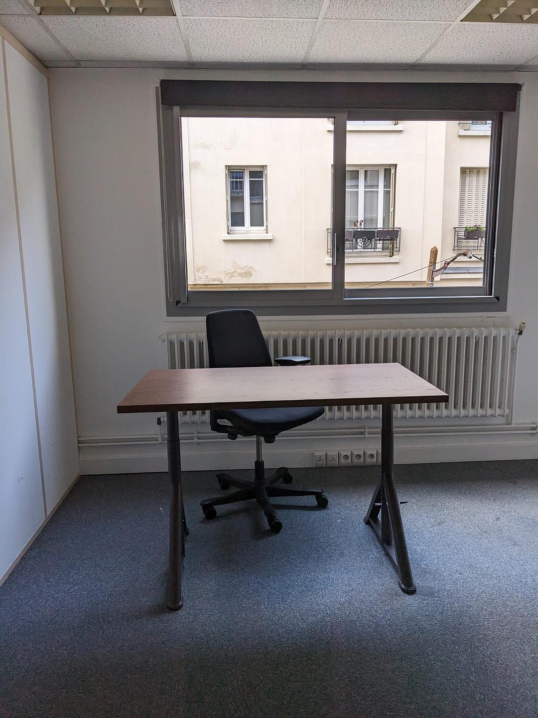 Furnished office for 2 people in Paris | Private office | 57271
