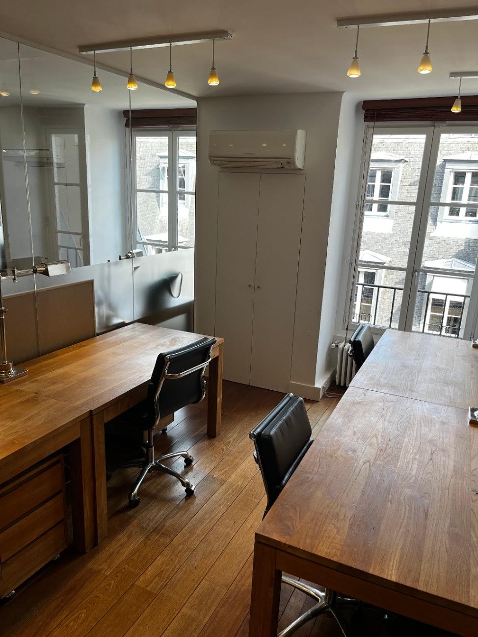 Furnished office for 4 people in Paris | Private office | 32207