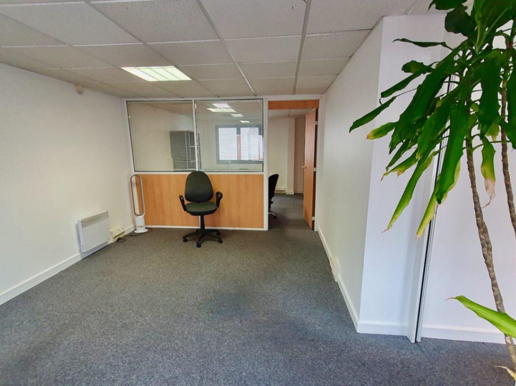 Furnished office for 6 people in Boulogne-Billancourt | Private office | 25839
