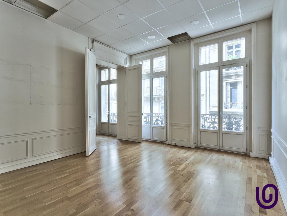 Unfurnished office for 35 people in Paris | Entire office | 61924
