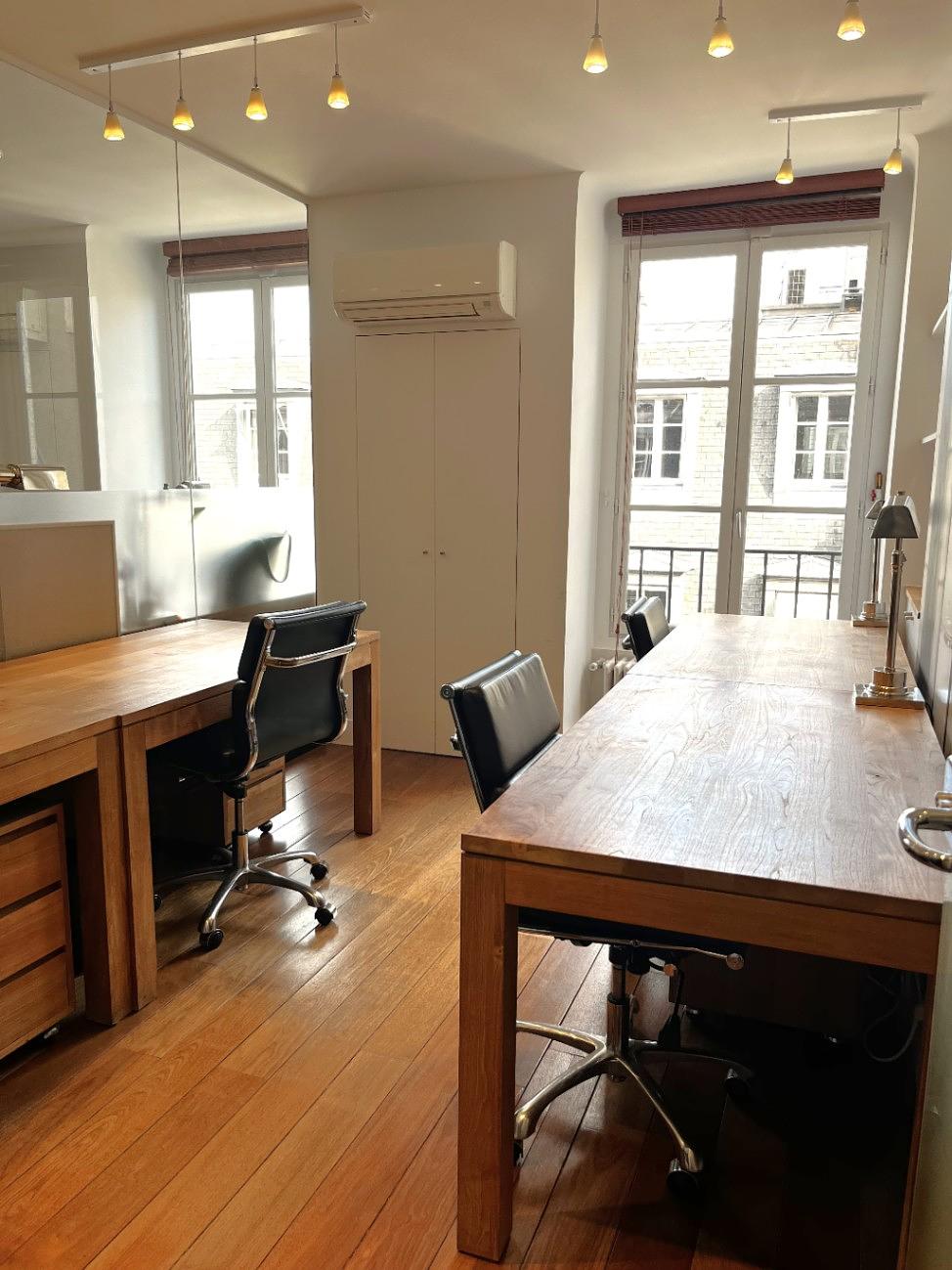 Furnished office for 4 people in Paris | Private office | 32232