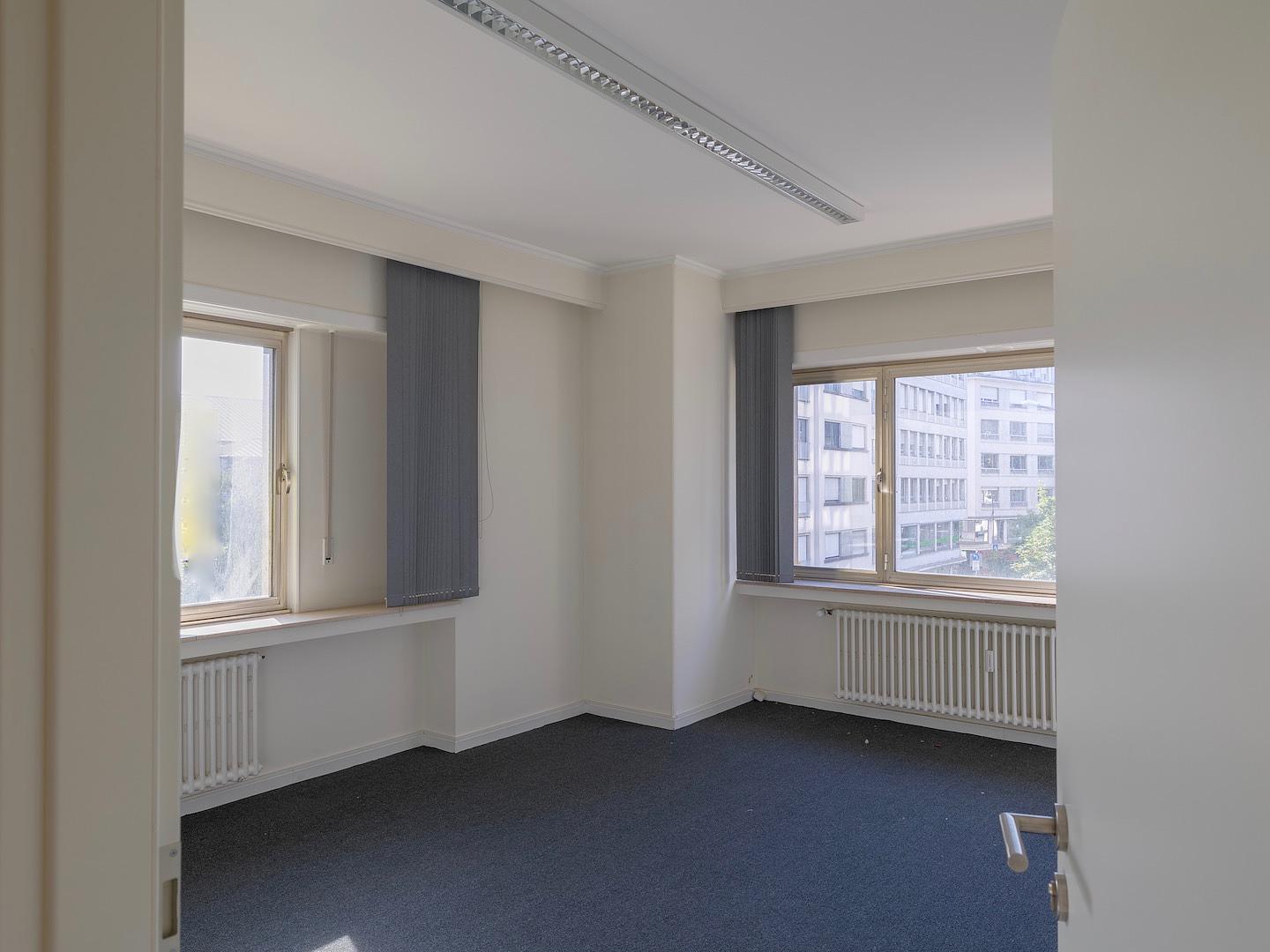 Unfurnished office for 10 people in Luxembourg | Private office | 5372