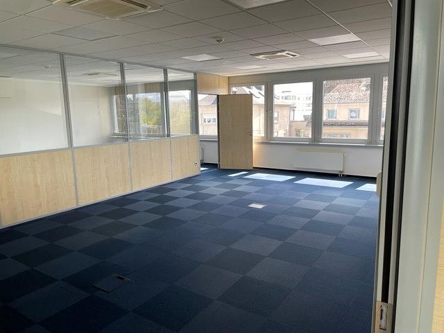 Unfurnished office for 11 people in Strassen | Entire office | 66622