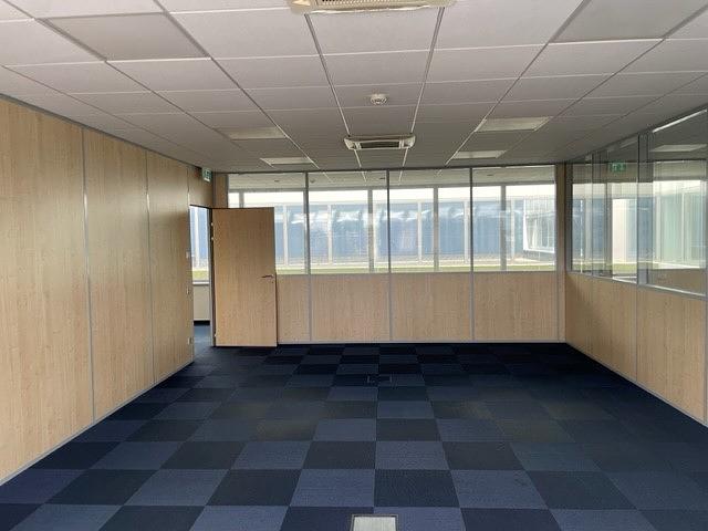 Unfurnished office for 11 people in Strassen | Entire office | 66623